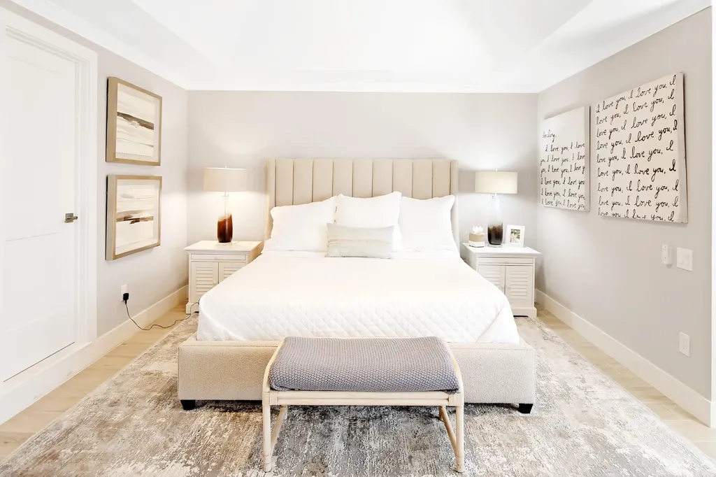 105 La Peninsula Boulevard Naples FL 34113