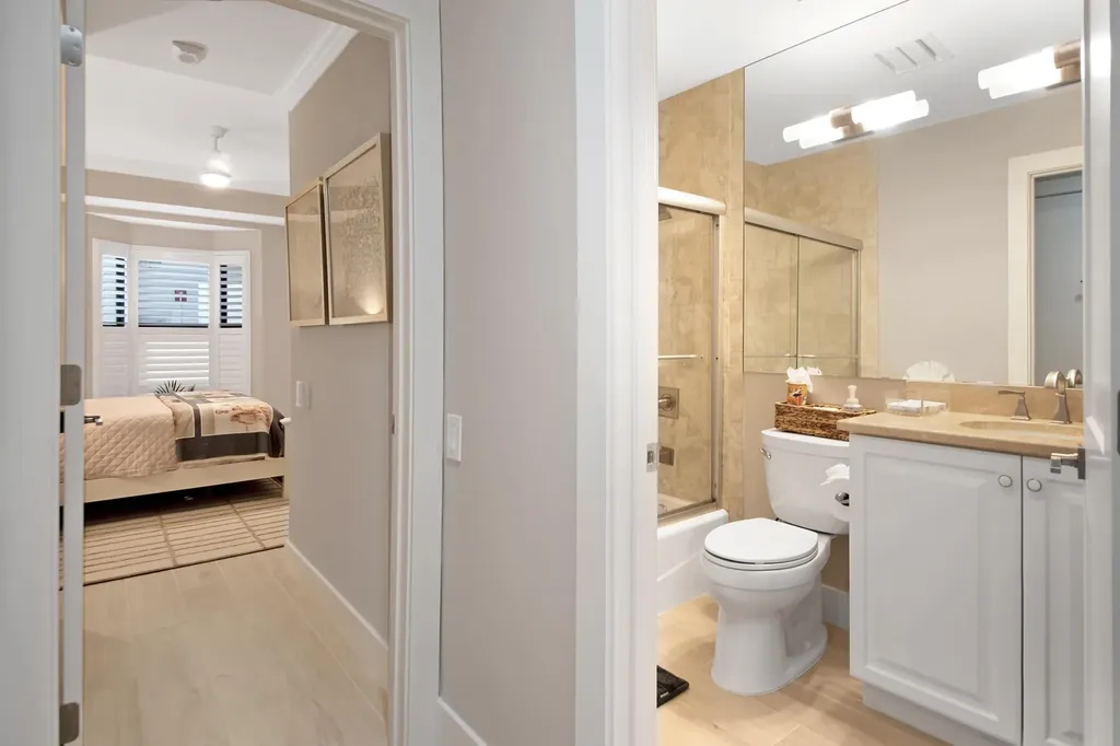 105 La Peninsula Boulevard Naples FL 34113