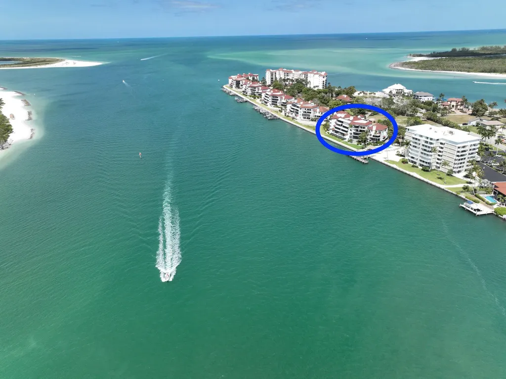 105 La Peninsula Boulevard Naples FL 34113