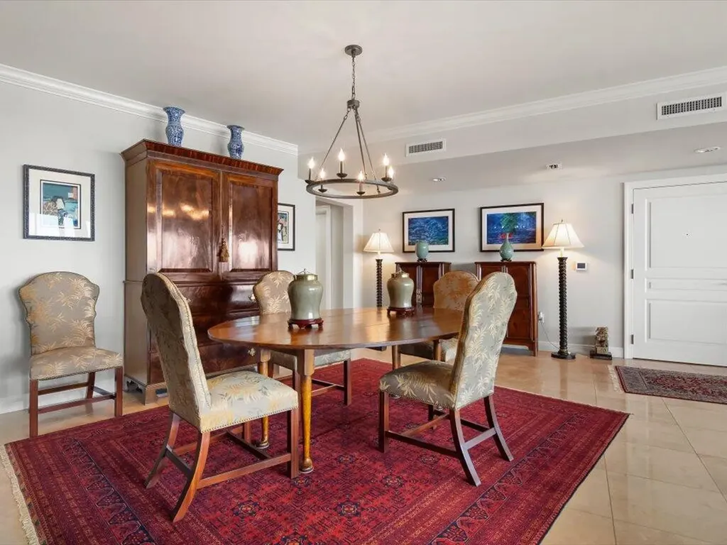 1050 Borghese Naples FL 34114