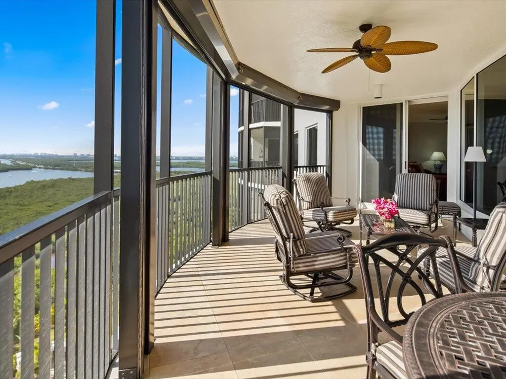 1050 Borghese Naples FL 34114