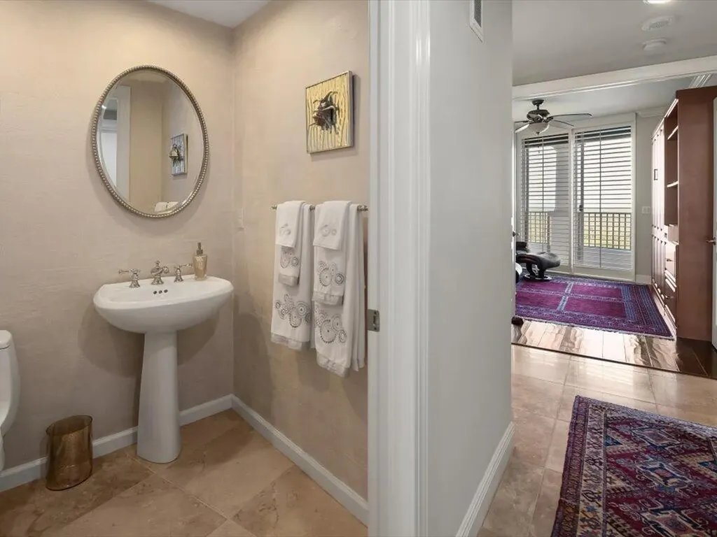 1050 Borghese Naples FL 34114