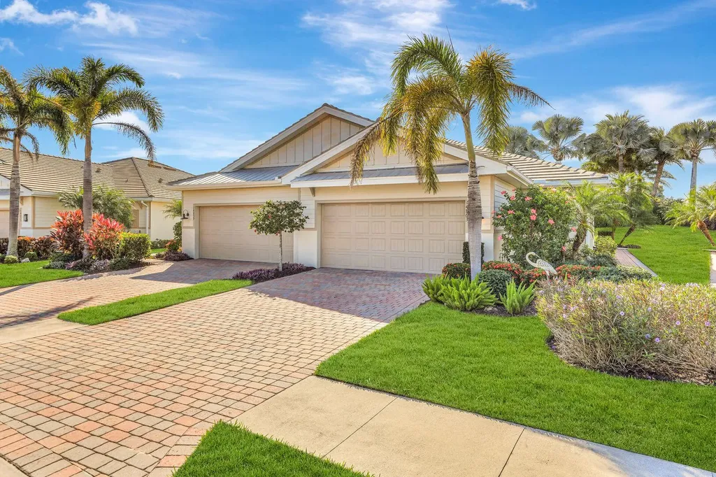 14863 Edgewater Circle Naples FL 34114