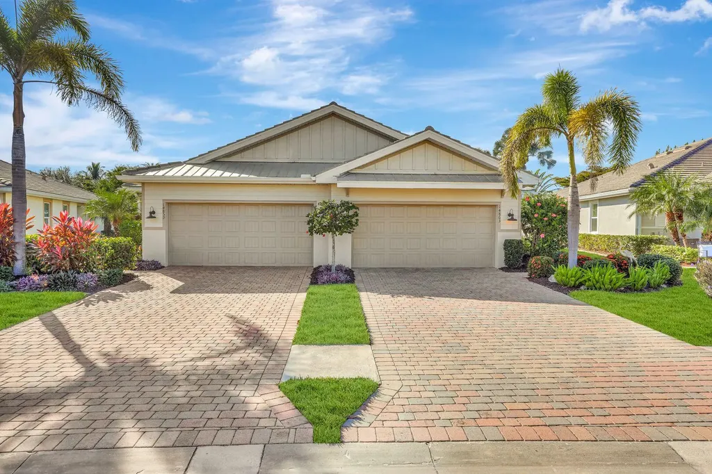 14863 Edgewater Circle Naples FL 34114