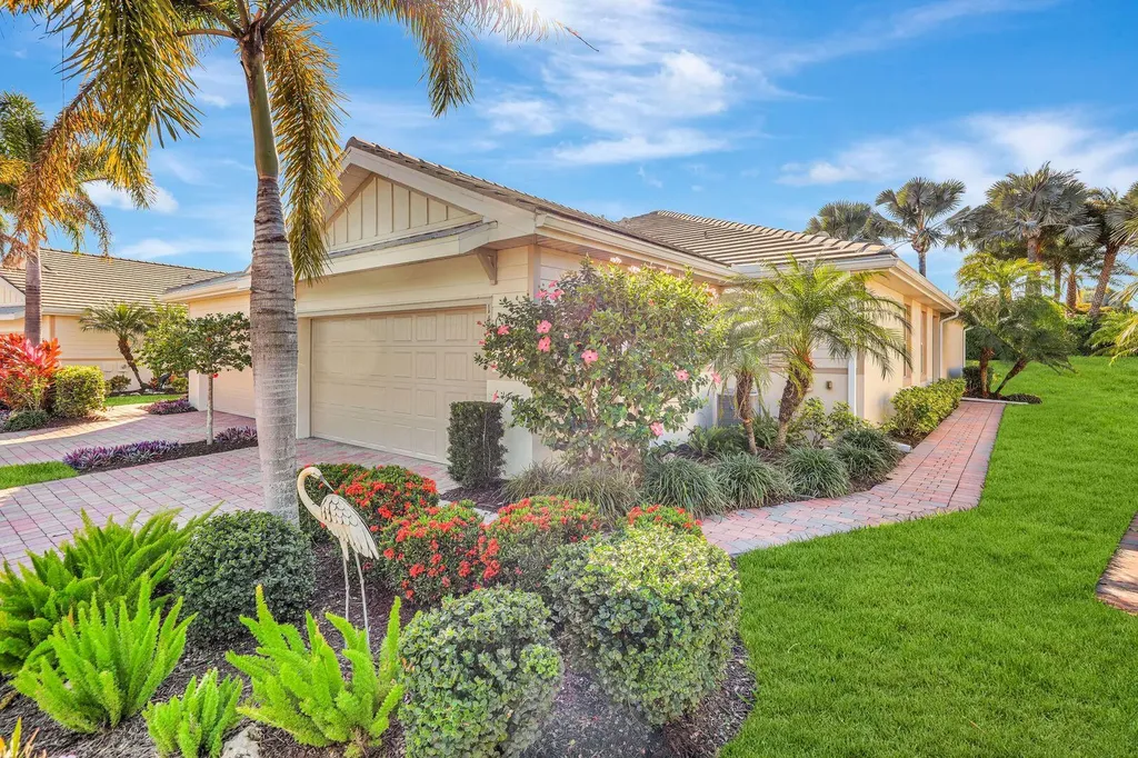 14863 Edgewater Circle Naples FL 34114