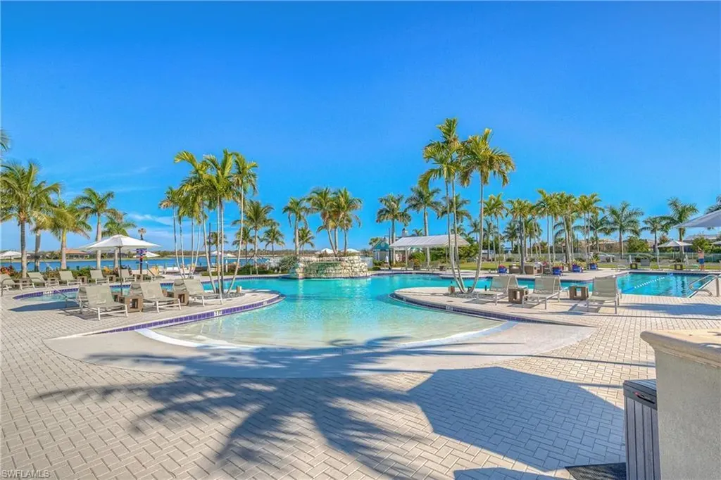 14863 Edgewater Circle Naples FL 34114