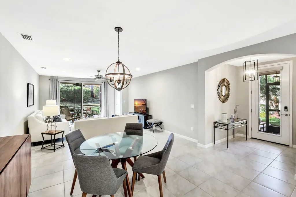 14863 Edgewater Circle Naples FL 34114