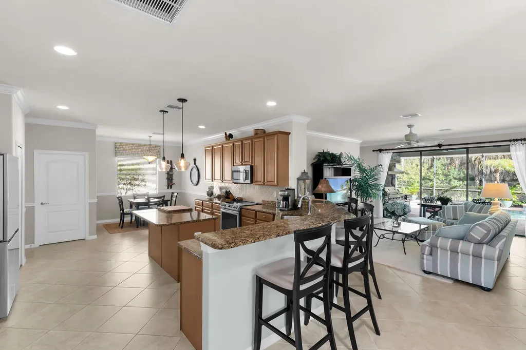 3907 Treasure Cove Circle Naples FL 34114