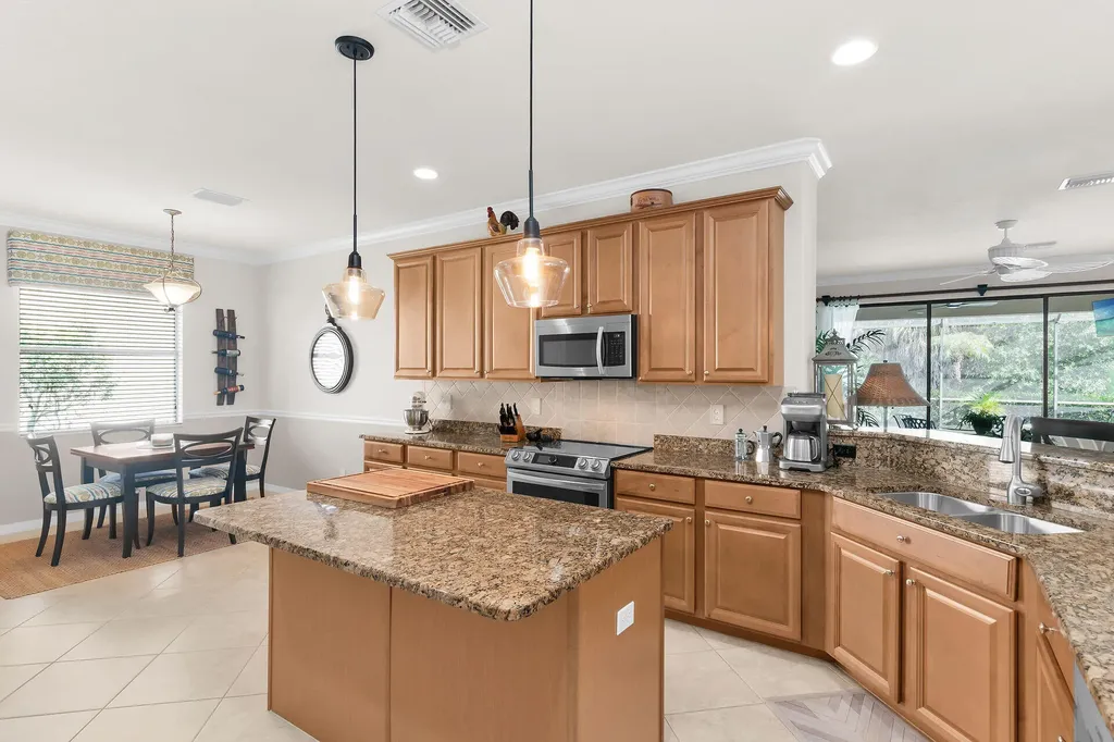 3907 Treasure Cove Circle Naples FL 34114