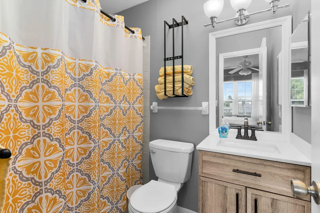 46 Via Marco Marco Island FL 34145