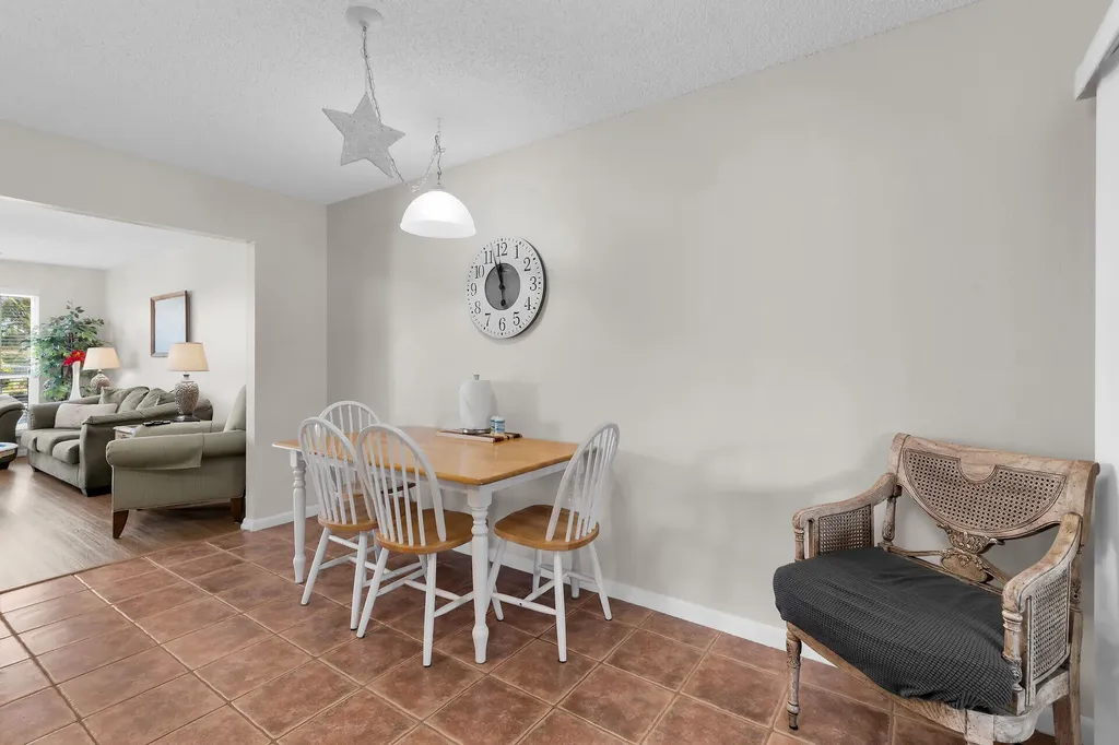 46 Via Marco Marco Island FL 34145