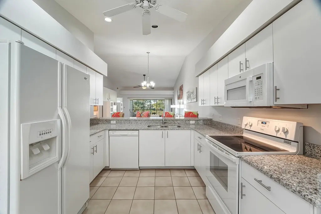 8005 Tiger Cove Naples FL 34113