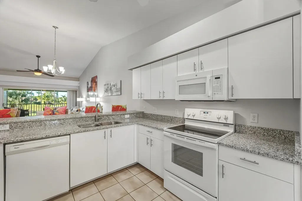 8005 Tiger Cove Naples FL 34113