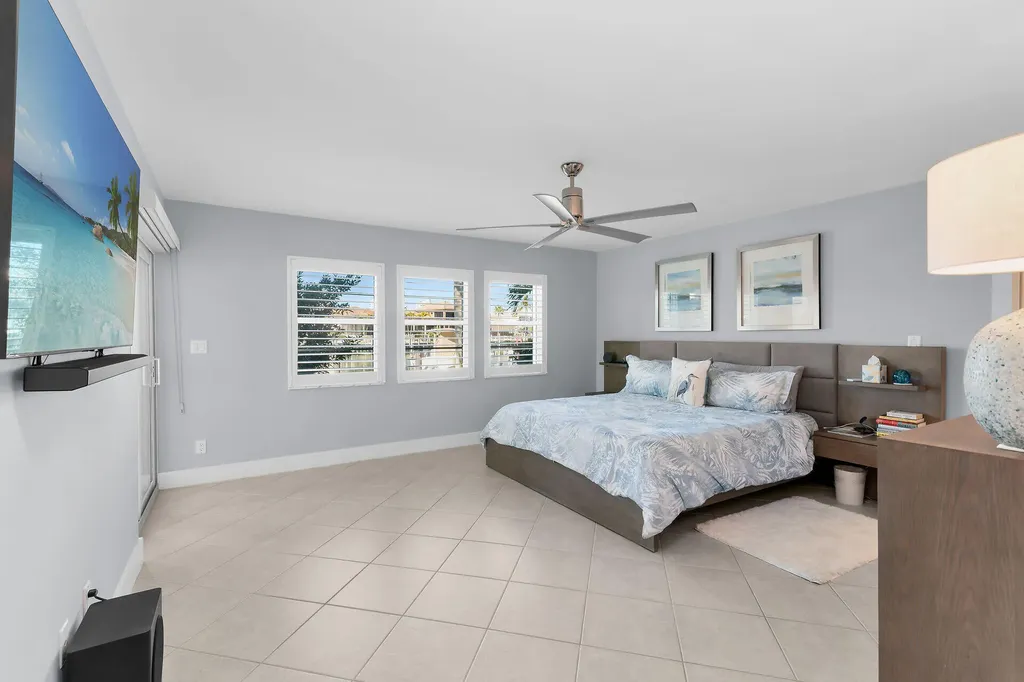 880 Huron Marco Island FL 34145