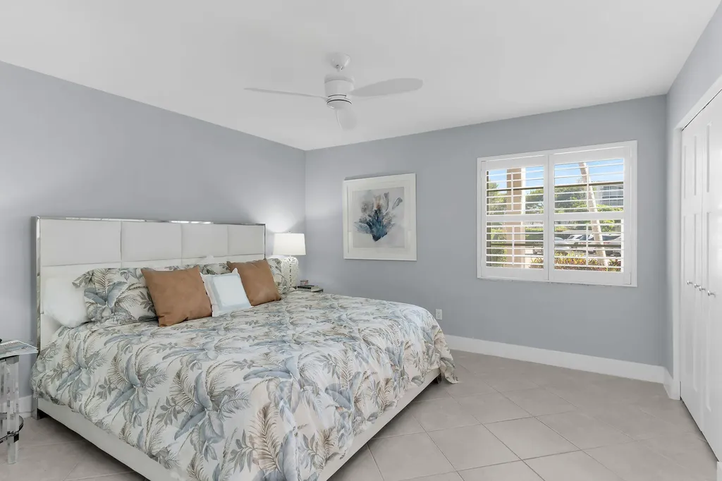 880 Huron Marco Island FL 34145