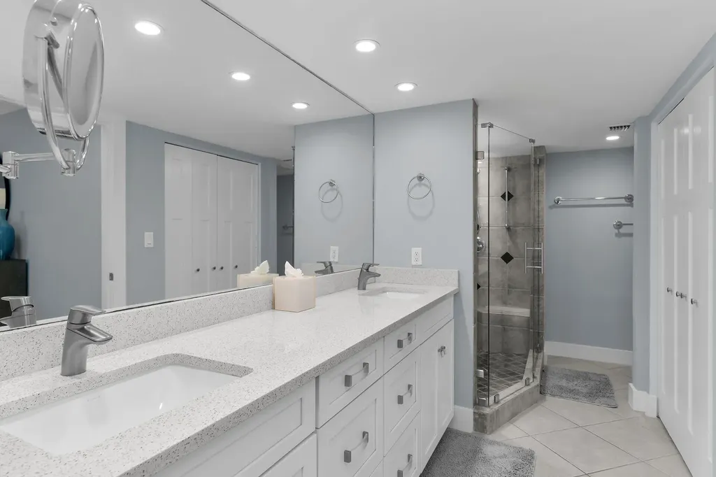 880 Huron Marco Island FL 34145