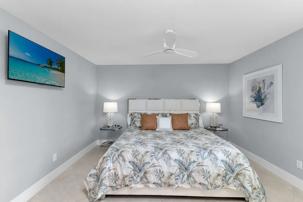 880 Huron Marco Island FL 34145