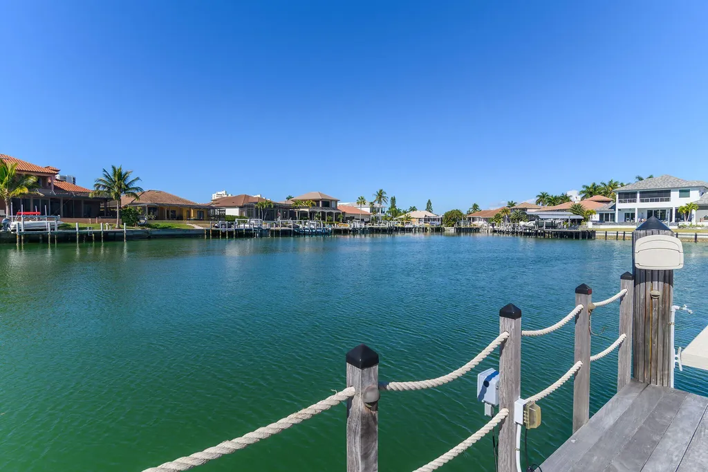 880 Huron Marco Island FL 34145