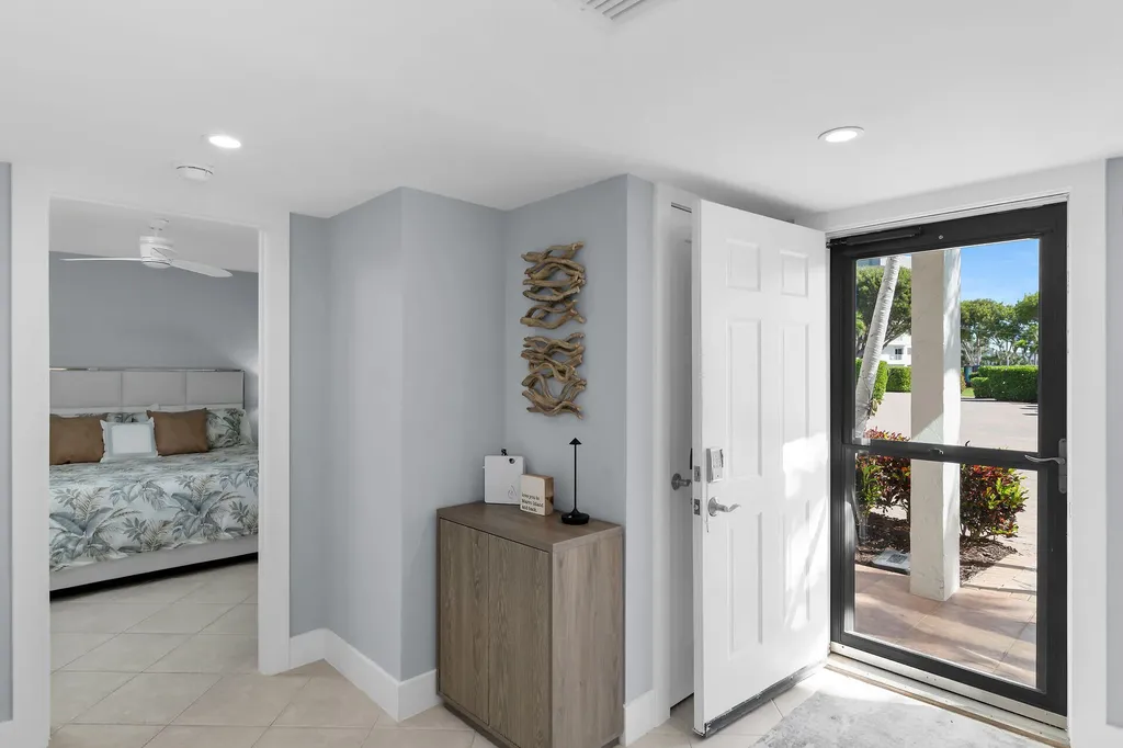 880 Huron Marco Island FL 34145