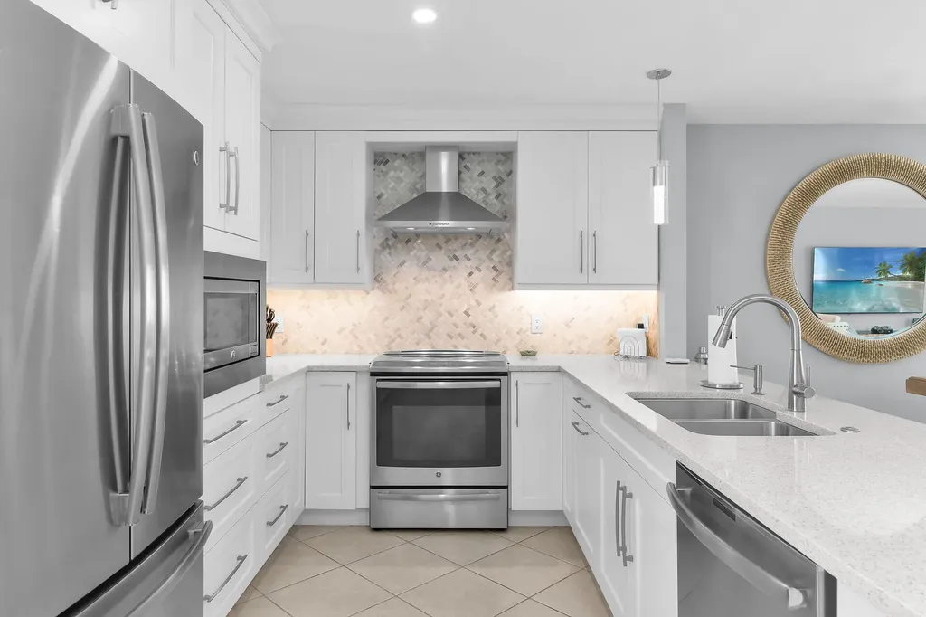 880 Huron Marco Island FL 34145