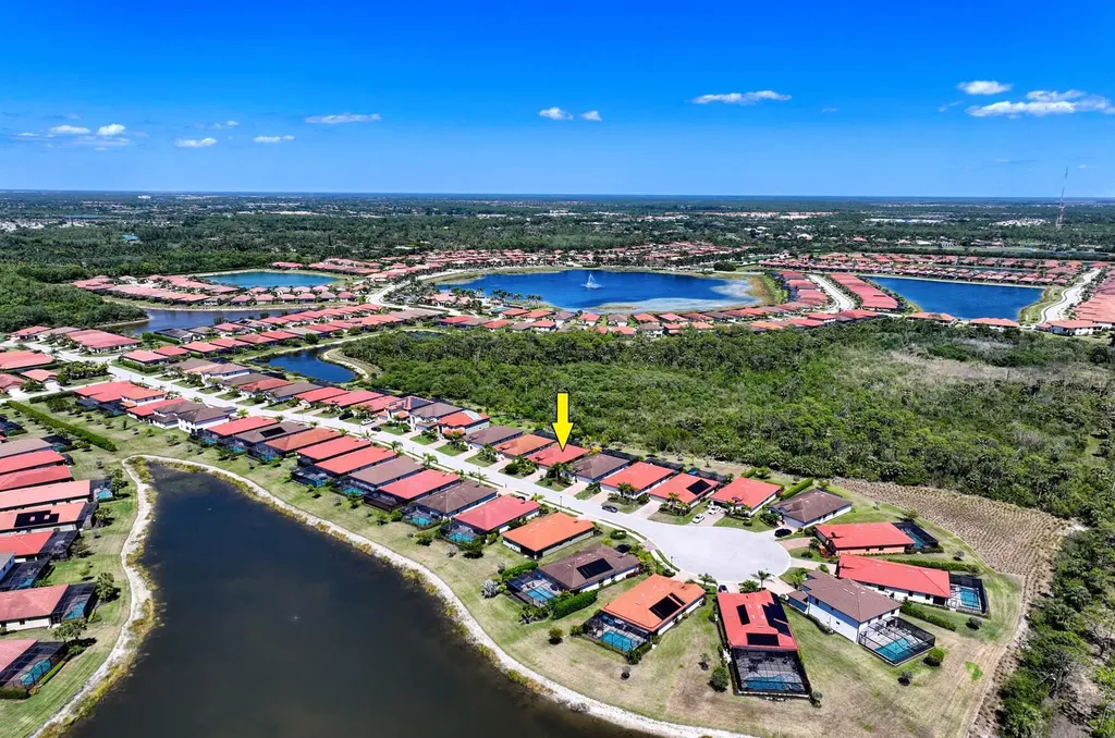 1608 Vizcaya Lane Naples FL 34113