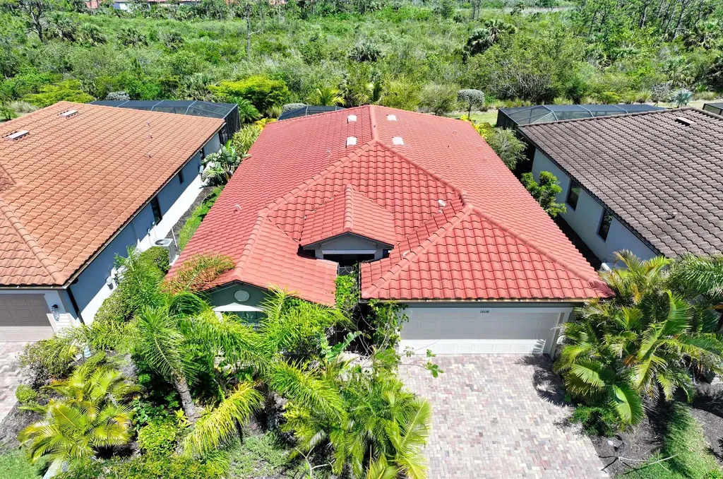 1608 Vizcaya Lane Naples FL 34113