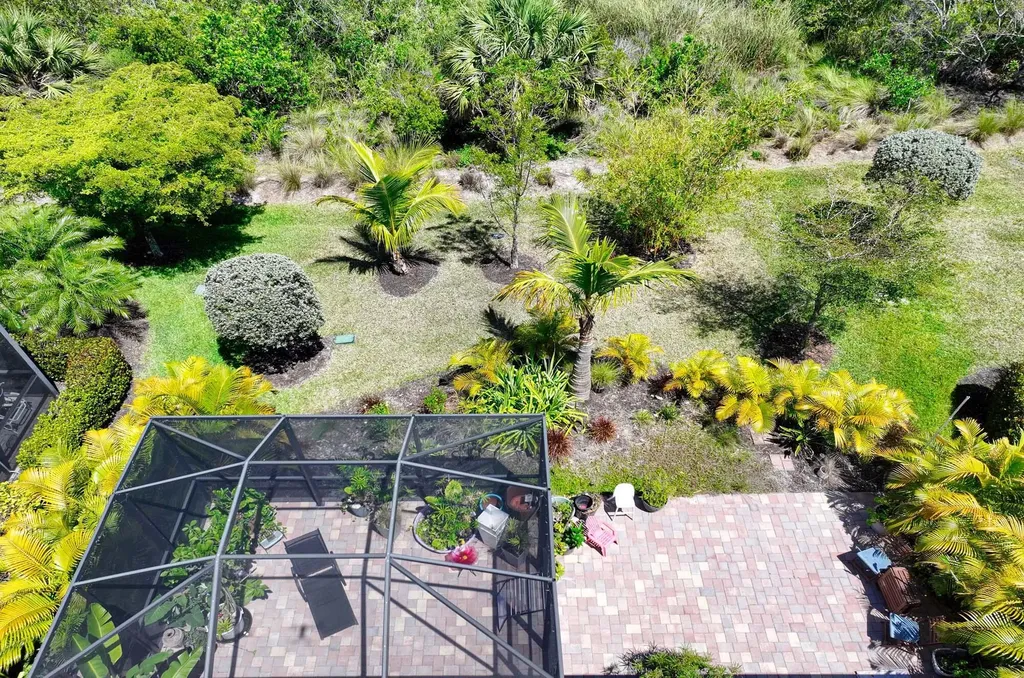 1608 Vizcaya Lane Naples FL 34113