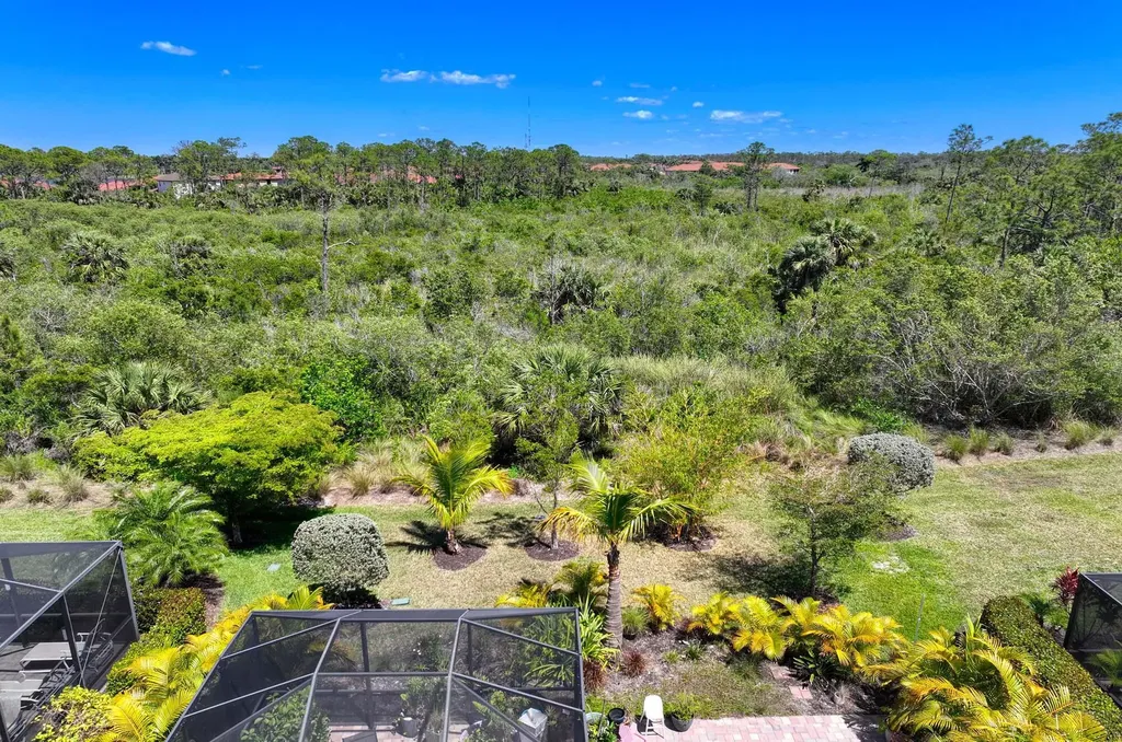 1608 Vizcaya Lane Naples FL 34113