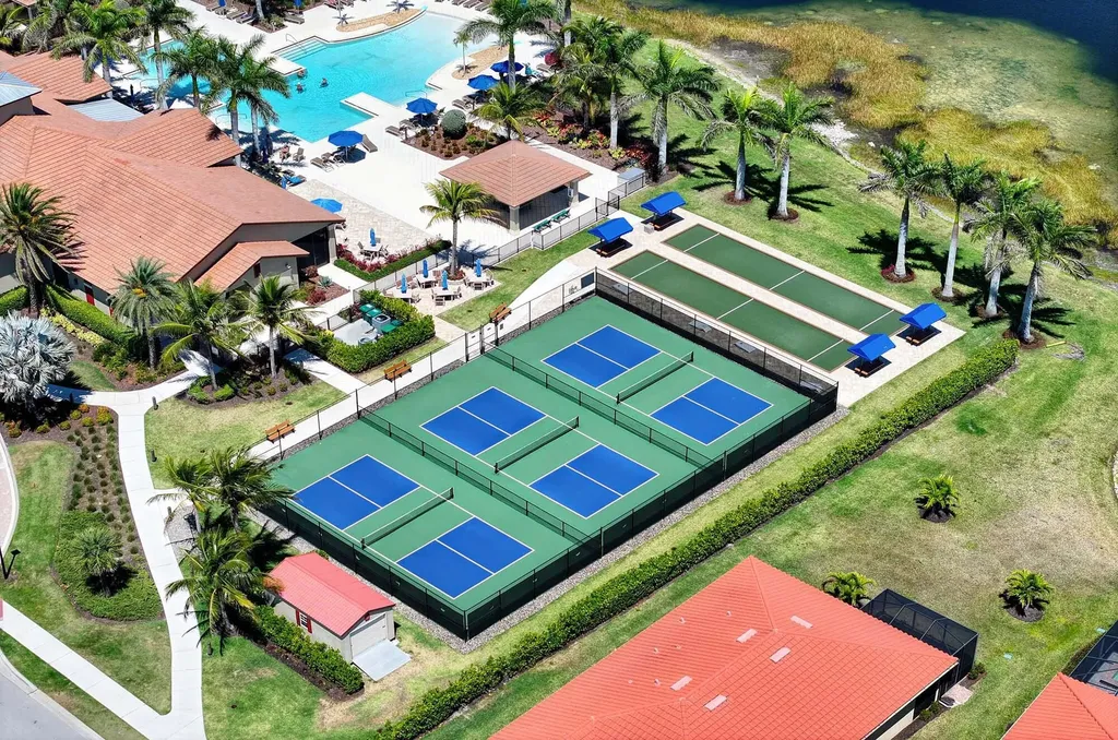 1608 Vizcaya Lane Naples FL 34113