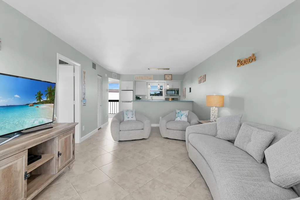 1012 Anglers Cove Marco Island FL 34145