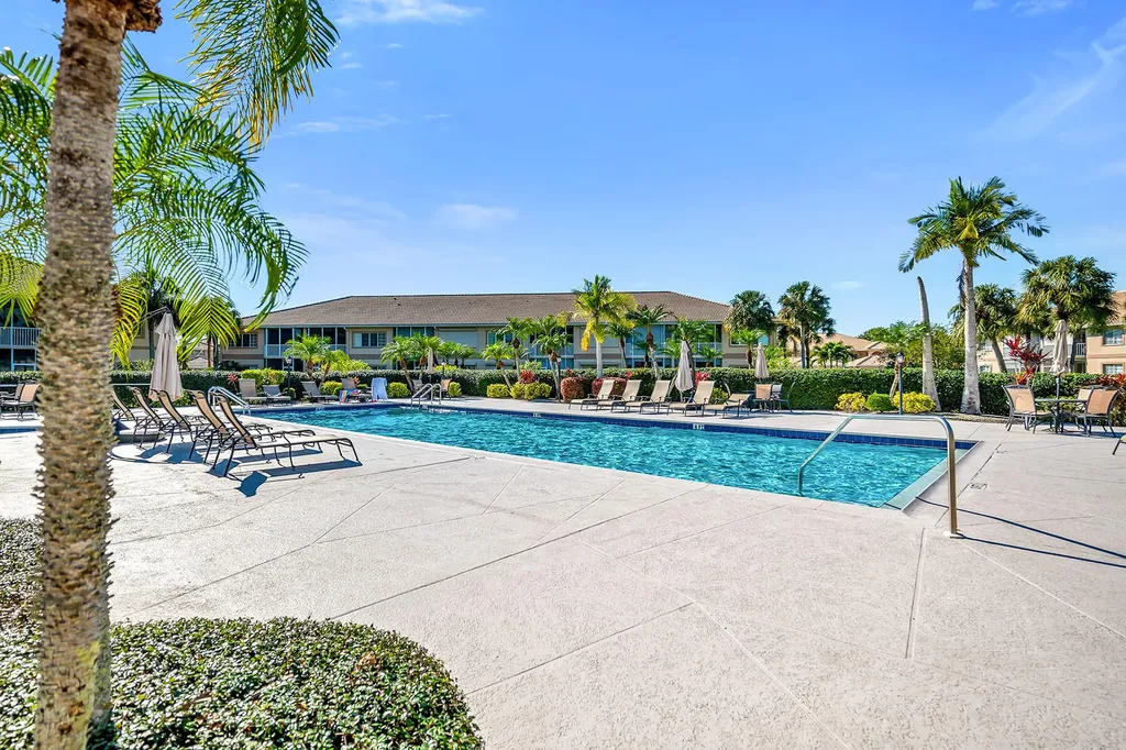 9113 Michael Circle Naples FL 34113