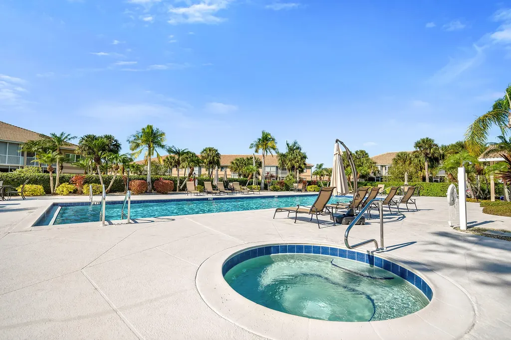 9113 Michael Circle Naples FL 34113