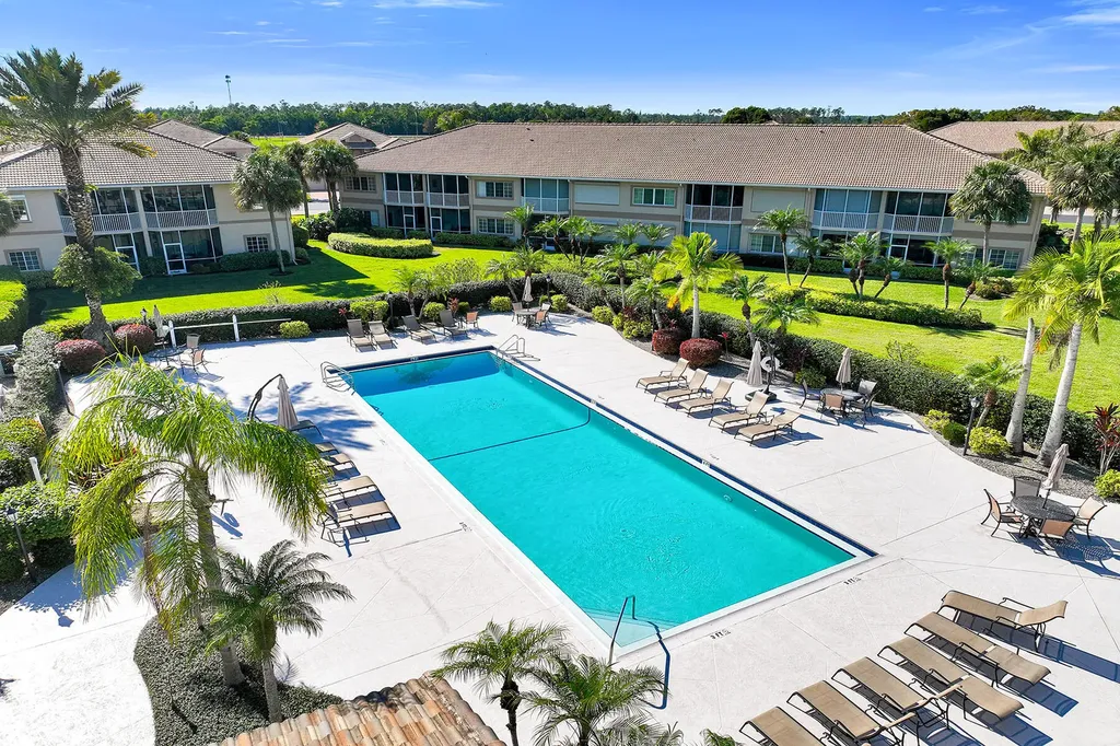 9113 Michael Circle Naples FL 34113