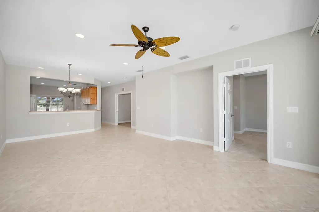 9113 Michael Circle Naples FL 34113