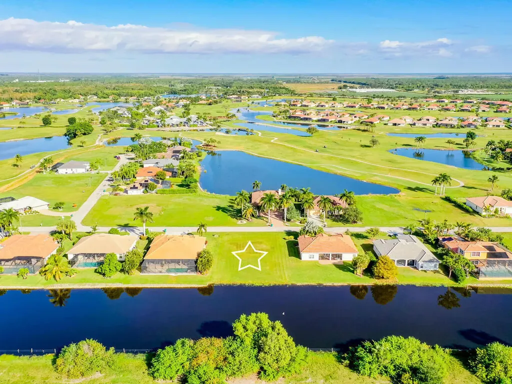 18499 Royal Hammock Naples FL 34114