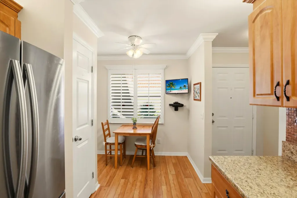 289 Robin Hood Circle Naples FL 34104