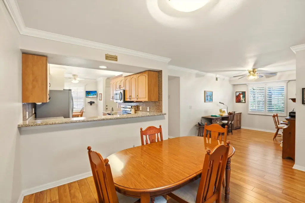 289 Robin Hood Circle Naples FL 34104