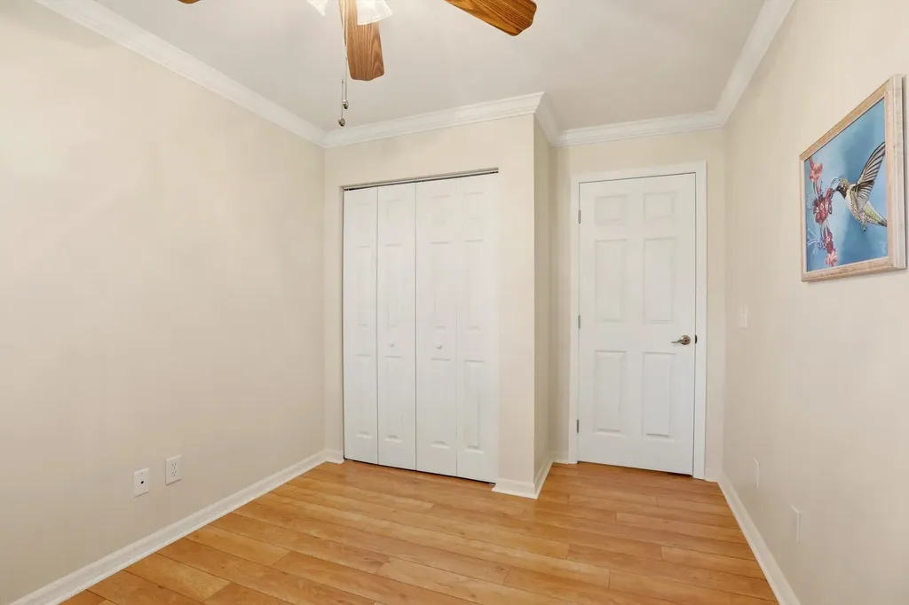 289 Robin Hood Circle Naples FL 34104