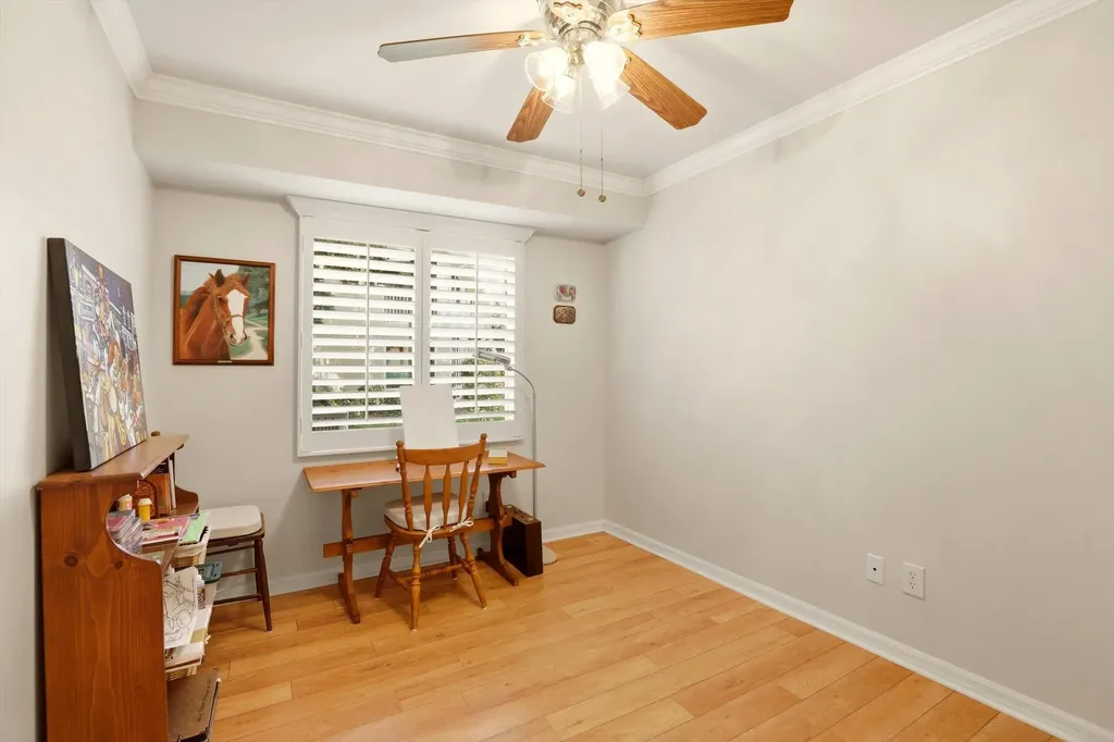 289 Robin Hood Circle Naples FL 34104