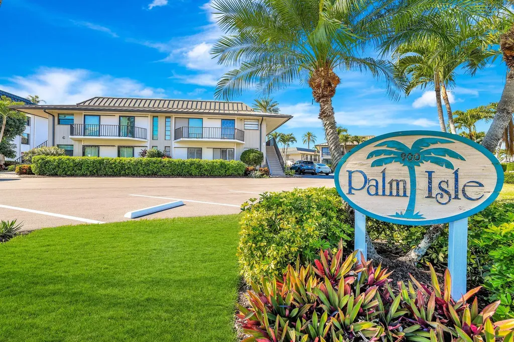 900 Huron Marco Island FL 34145