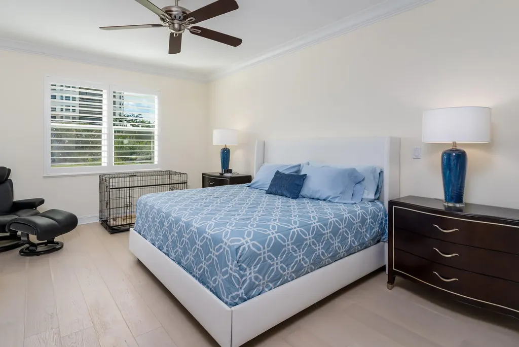 1281 Rialto Way Naples FL 34114