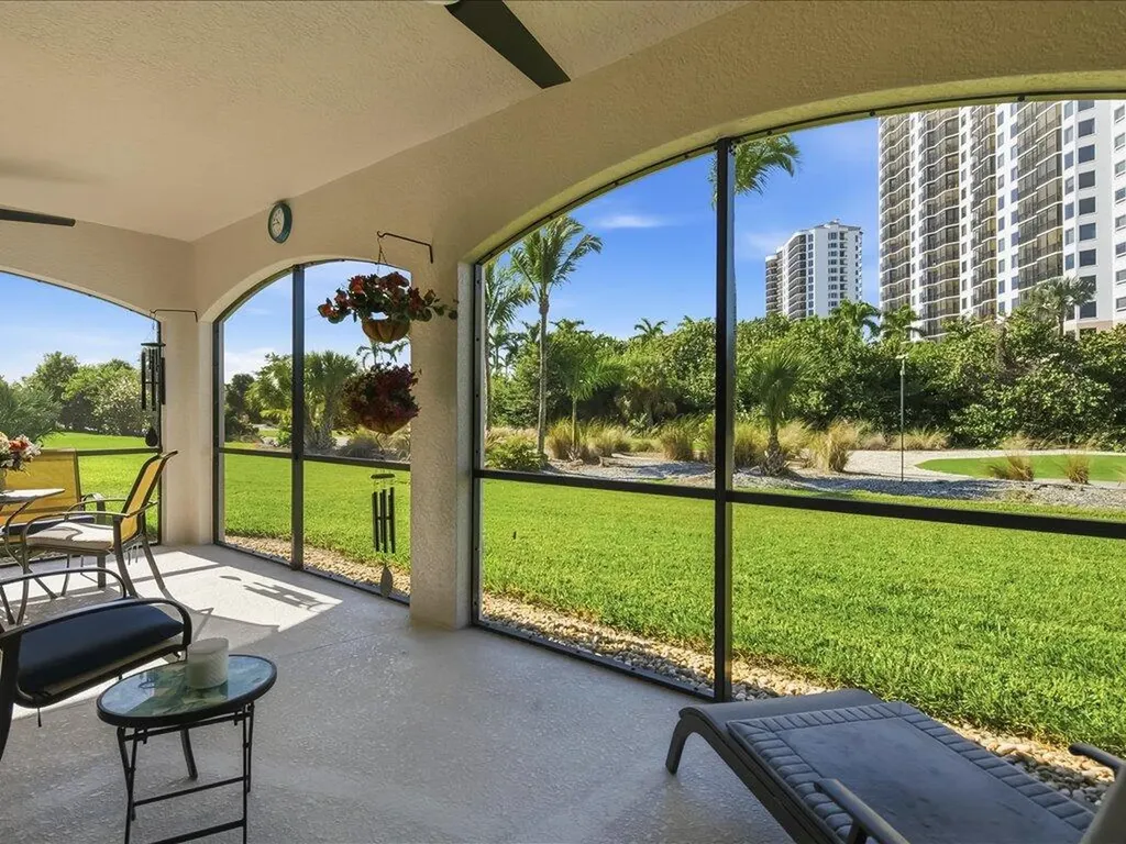 1281 Rialto Way Naples FL 34114