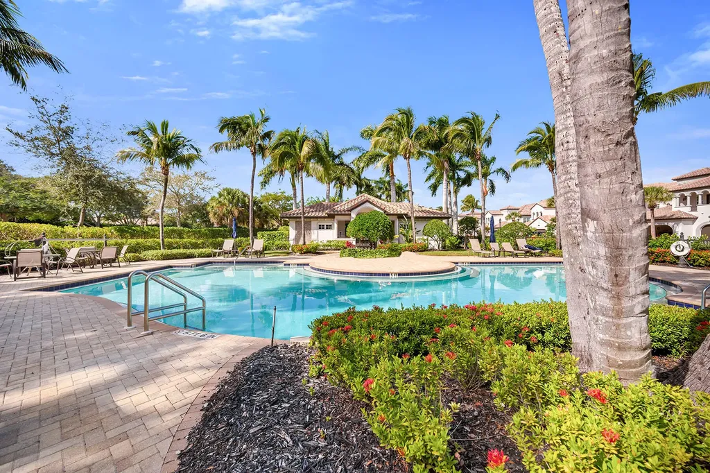 3710 Montreux Lane Naples FL 34114