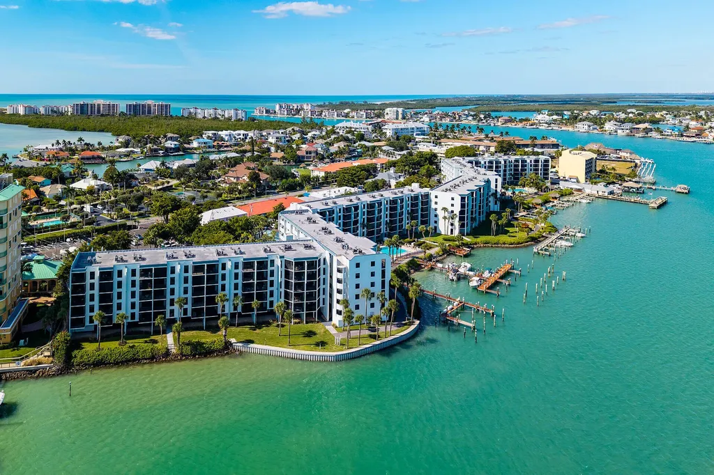 1085 Bald Eagle Marco Island FL 34145