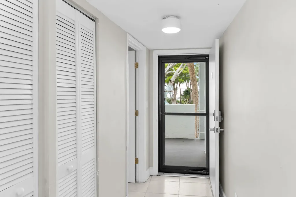 1085 Bald Eagle Marco Island FL 34145