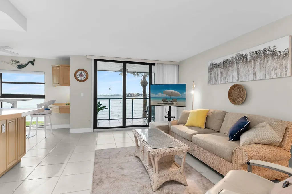 1085 Bald Eagle Marco Island FL 34145