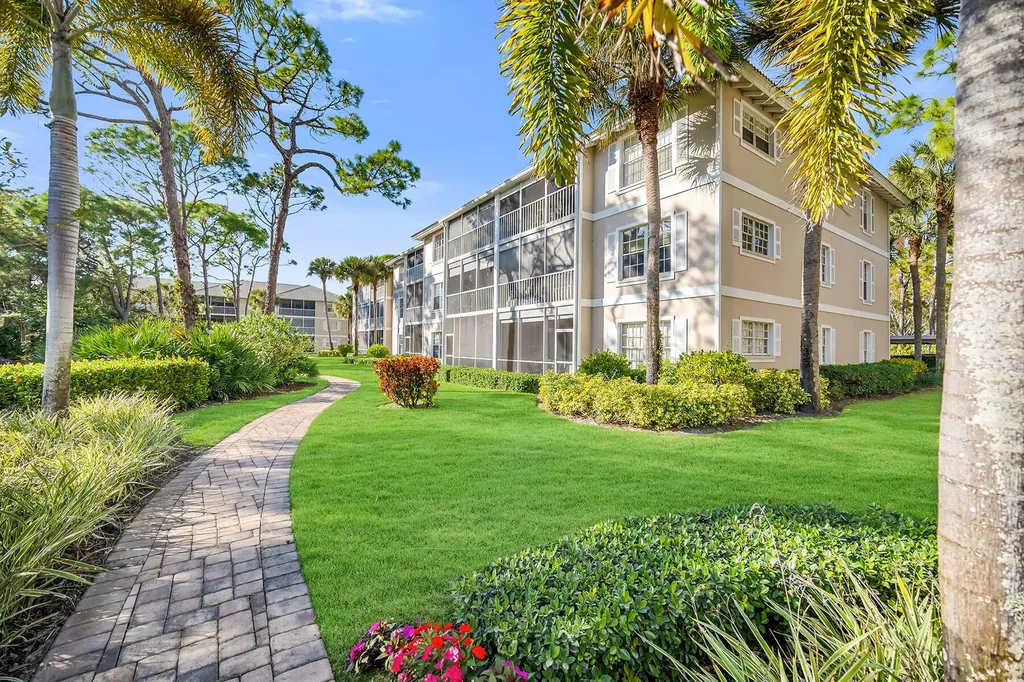 322 Sugar Pine Lane Naples FL 34108