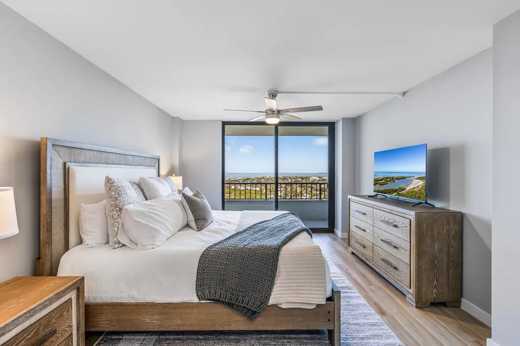 440 Seaview Court Marco Island FL 34145