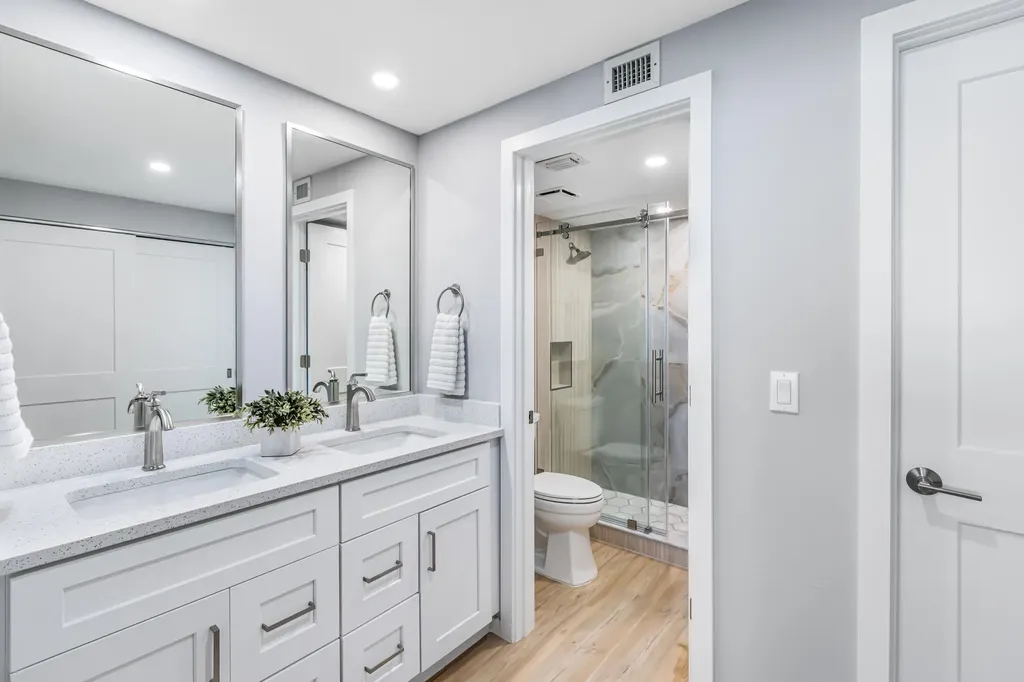 440 Seaview Court Marco Island FL 34145