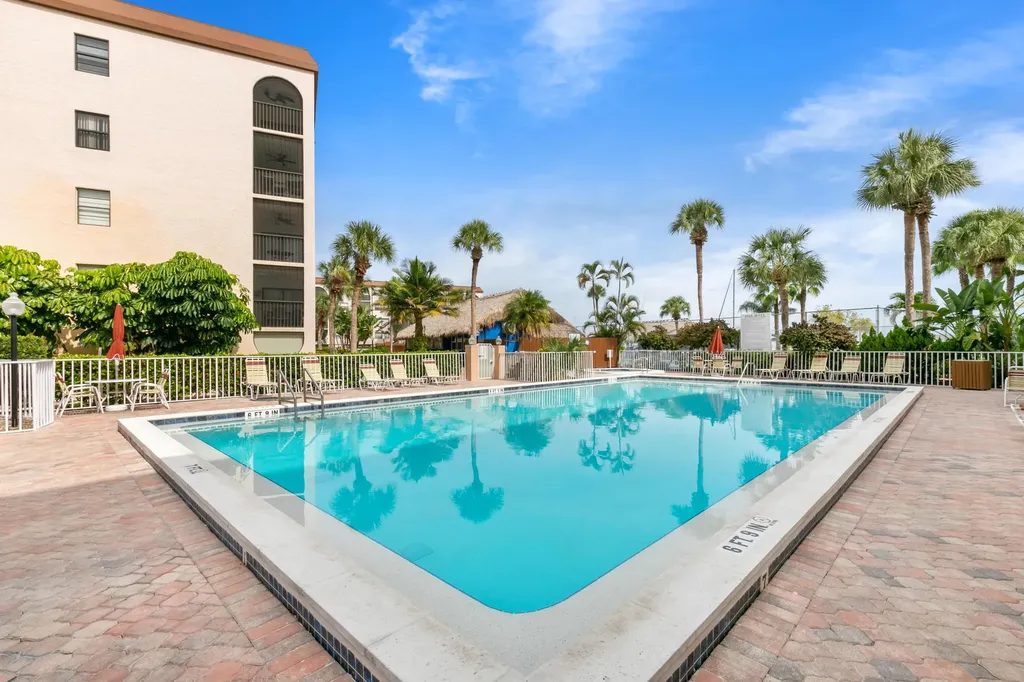 1024 Anglers Cove Marco Island FL 34145